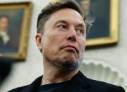 Jam terus berdetak pada model baru yang lebih murah di Tesla