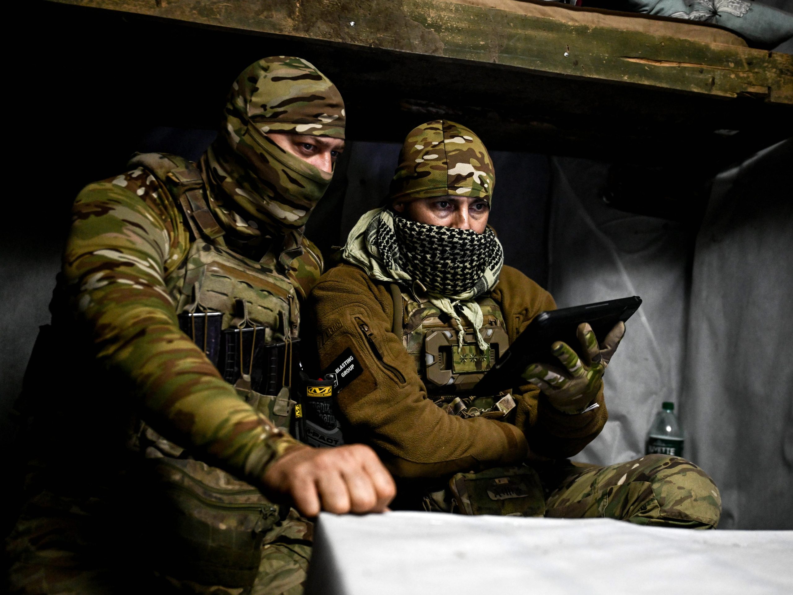 pilot-drone-ukraina-sedang-merombak-yang-menurut-mereka-paling-penting,-dan-tank-telah-jatuh-jauh-dari-atas
