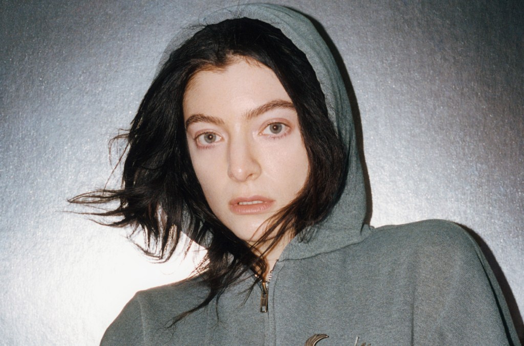 lorde’s-‘virgin’:-semua-11-trek-mendapat-peringkat
