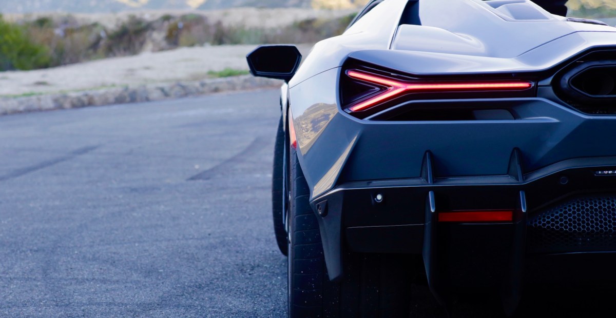 lamborghini-revuelto-review:-perfect-harmony