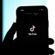 trump-mengatakan-bahwa-dia-memiliki-pembeli-as-untuk-tiktok
