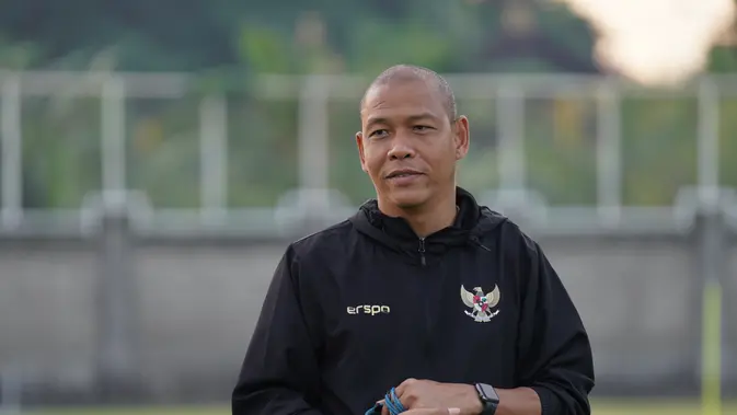 timnas-indonesia-u-17-otomatis-lolos-ke-piala-asia-u-17-2026,-nova-arianto-semringah
