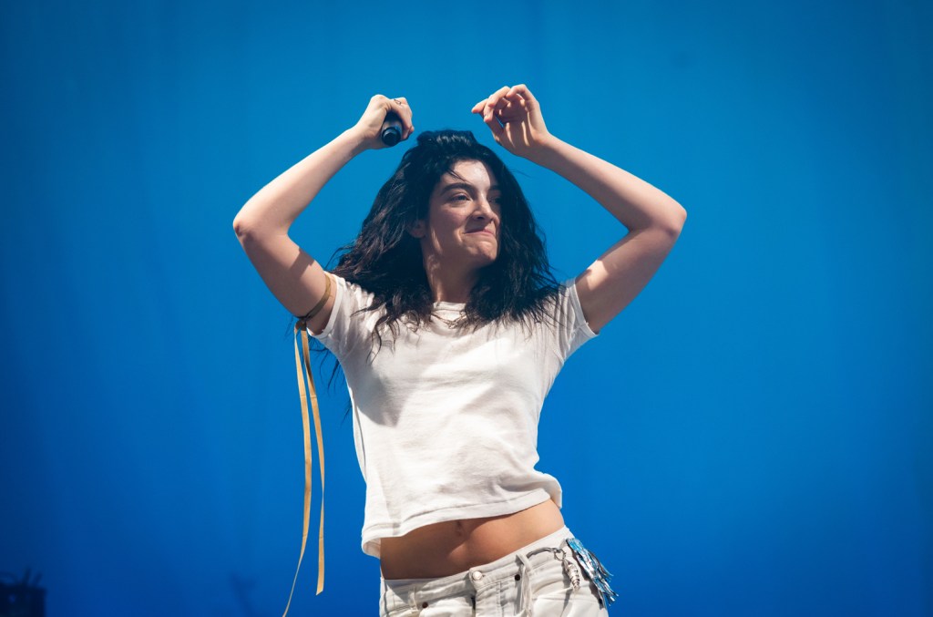 lorde-skor-album-keempat-aria-no.-1-dengan-‘virgin’