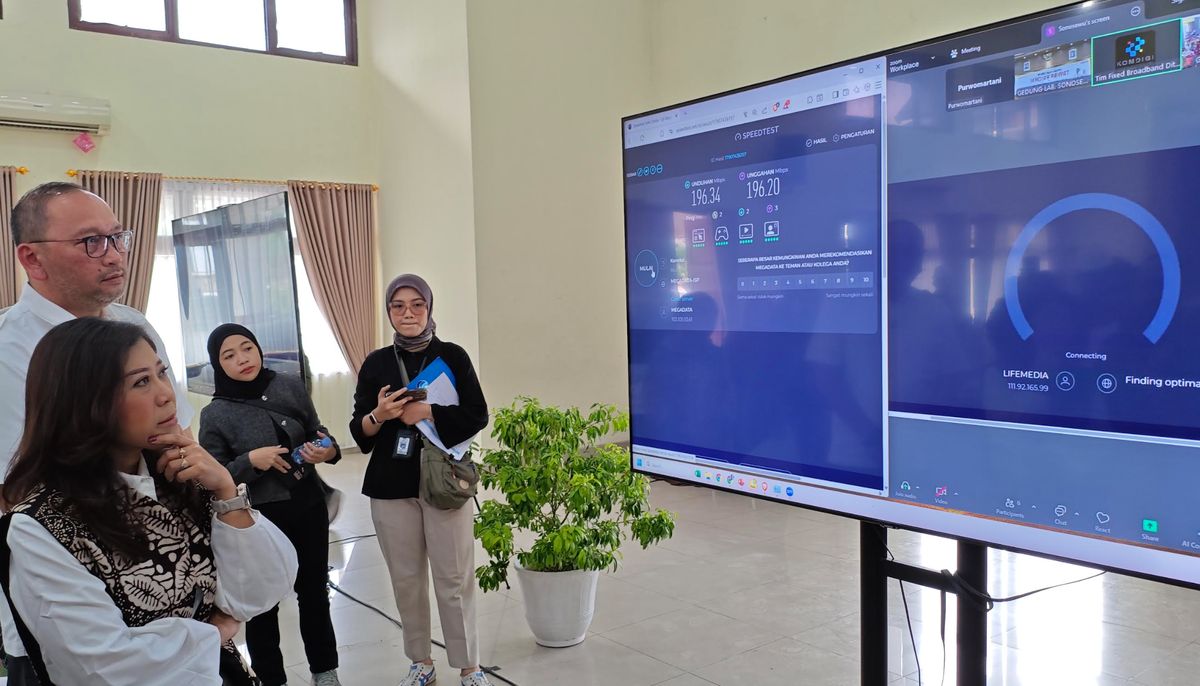 pemerintah-bakal-hadirkan-internet-100-mbps-untuk-200-sekolah-rakyat