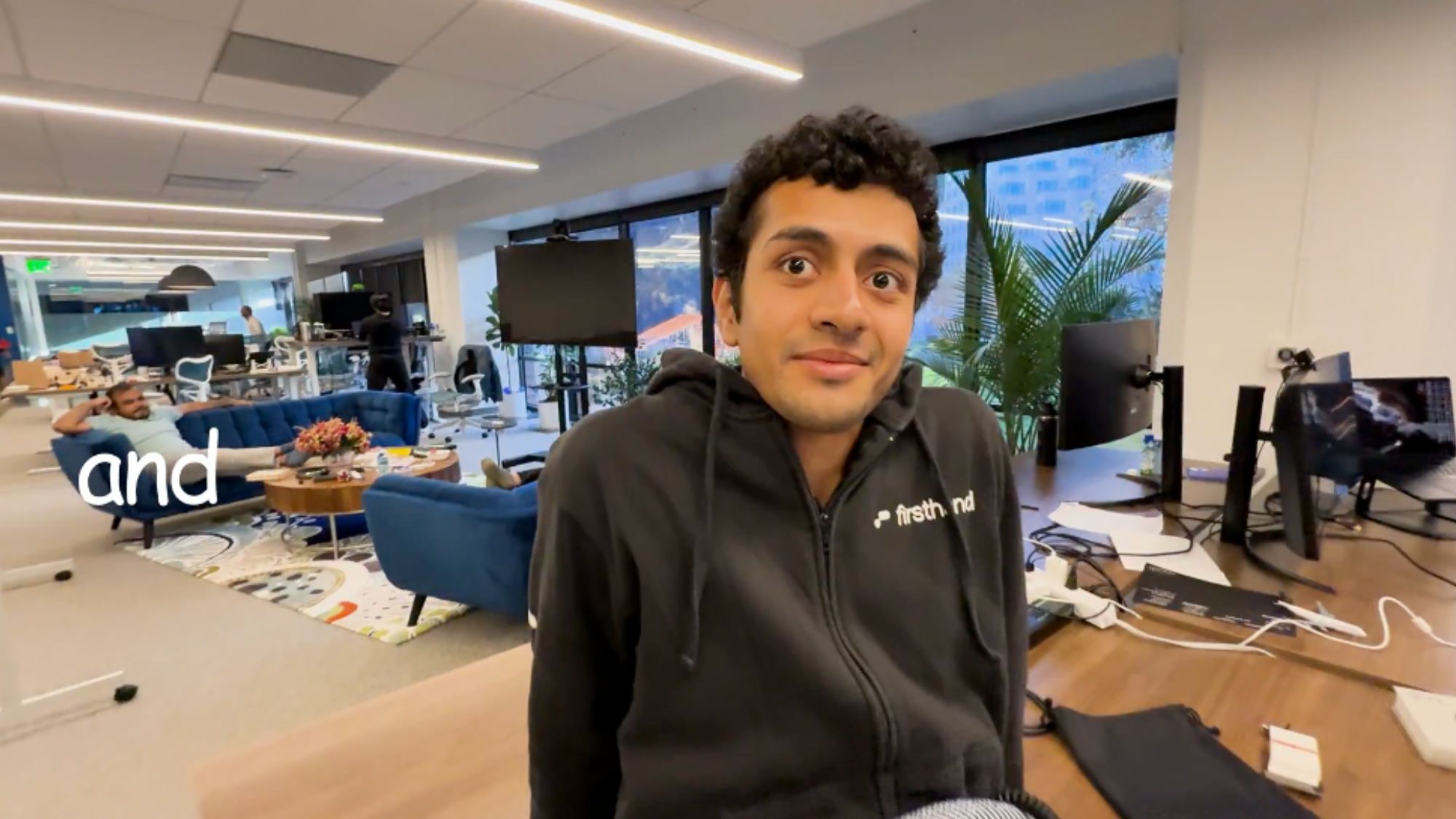 ketahuan-kerja-di-4-startup,-engineer-india-ini-jadi-sorotan-dunia-teknologi