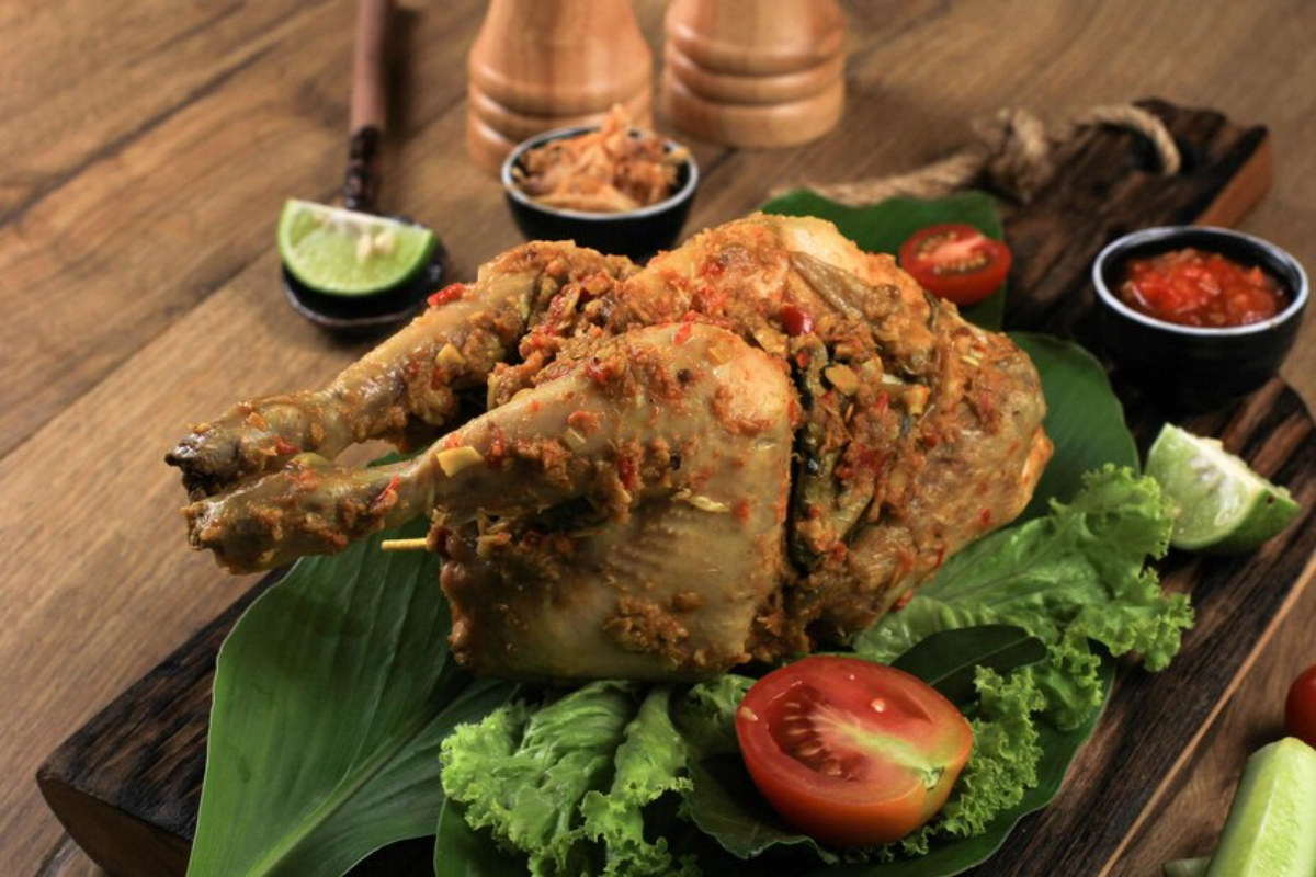 mengenal-sejarah-ayam-betutu,-kuliner-tradisional-khas-bali