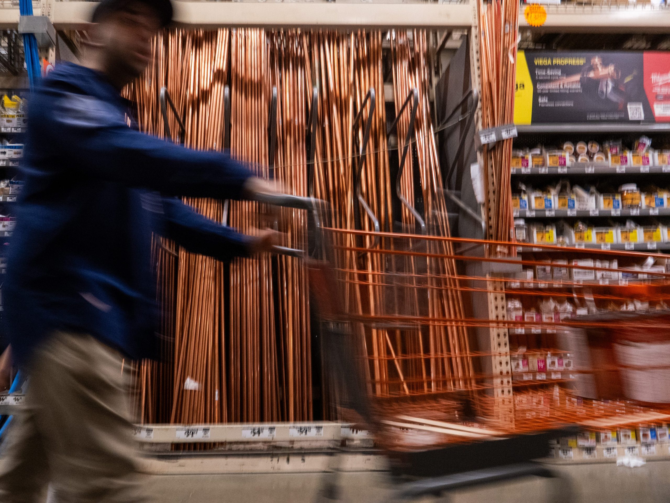 inflasi-melonjak-lebih-dari-yang-diharapkan-di-bulan-juni