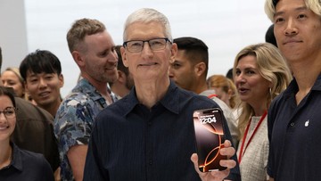 ceo-apple-tim-cook-diminta-mundur,-ada-apa?