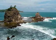 Pantai Watu Lumbung: Mutiara Tersembunyi di Selatan Yogyakarta