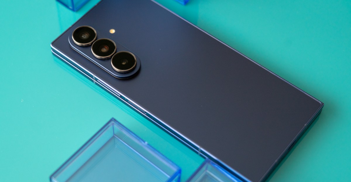 samsung-galaxy-z-fold-7-review:-menakjubkan,-bendy,-dan-wagary