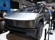 Tesla telah membahas membangun versi yang lebih kecil dari CyberTruck, kata VP tekniknya