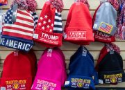 Taktik hukum kontroversial yang digunakan organisasi Trump untuk mencatat merch palsu