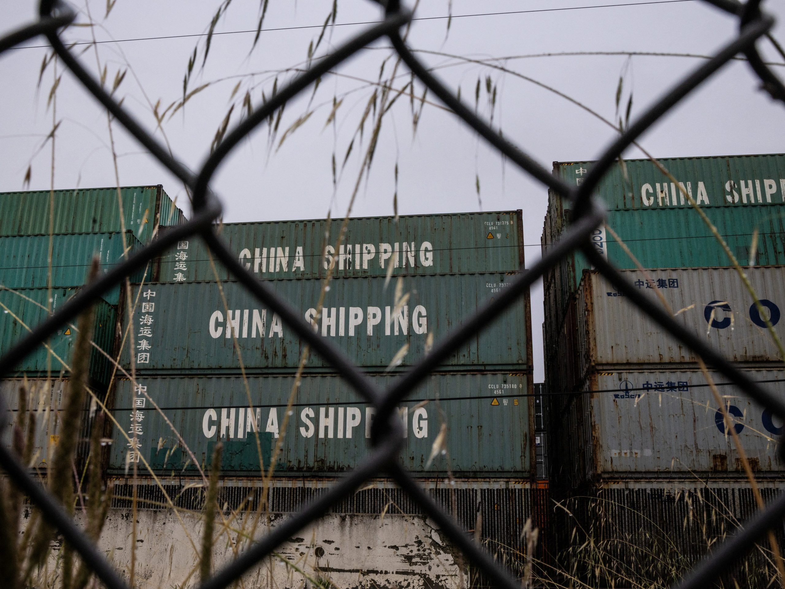 ekspor-cina-ke-as-dapat-berkurang-sebesar-$-488-miliar-tanpa-kesepakatan-perdagangan,-karena-akhir-jeda-tarif-tampak