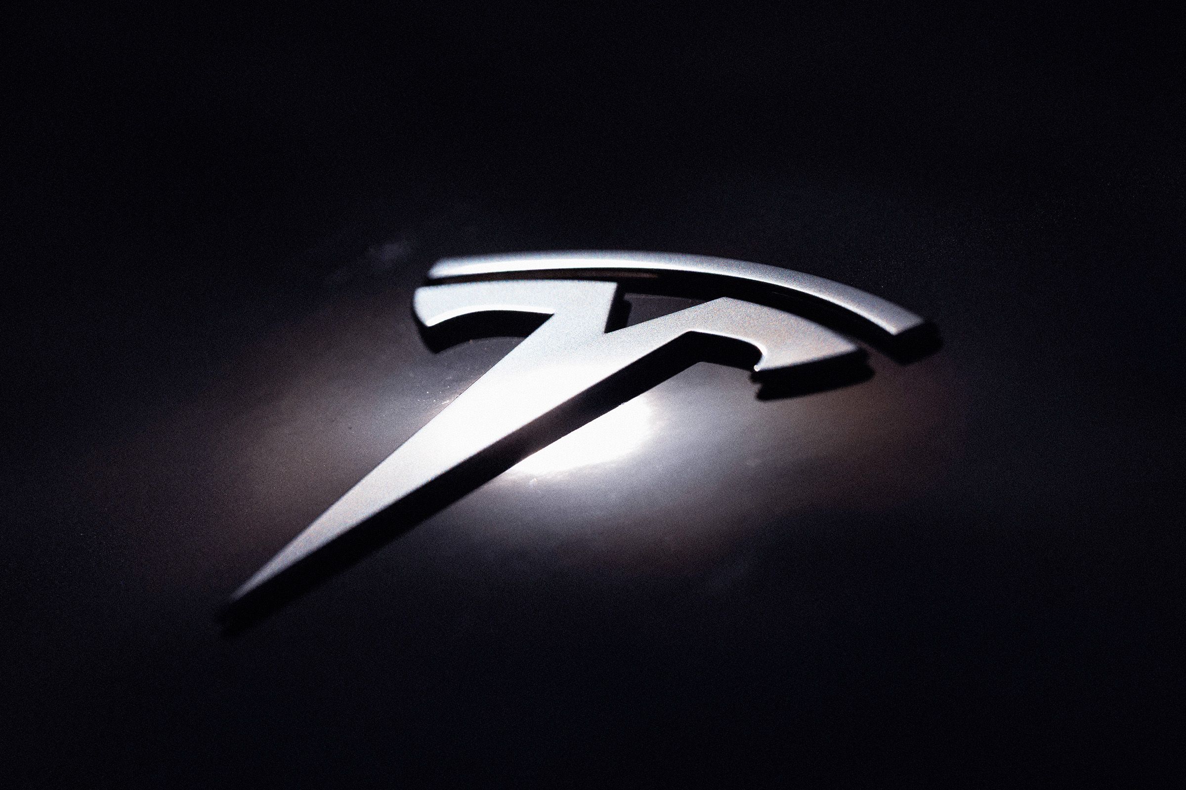 tesla-sebagian-bertanggung-jawab-pada-tahun-2019-autopilot-death