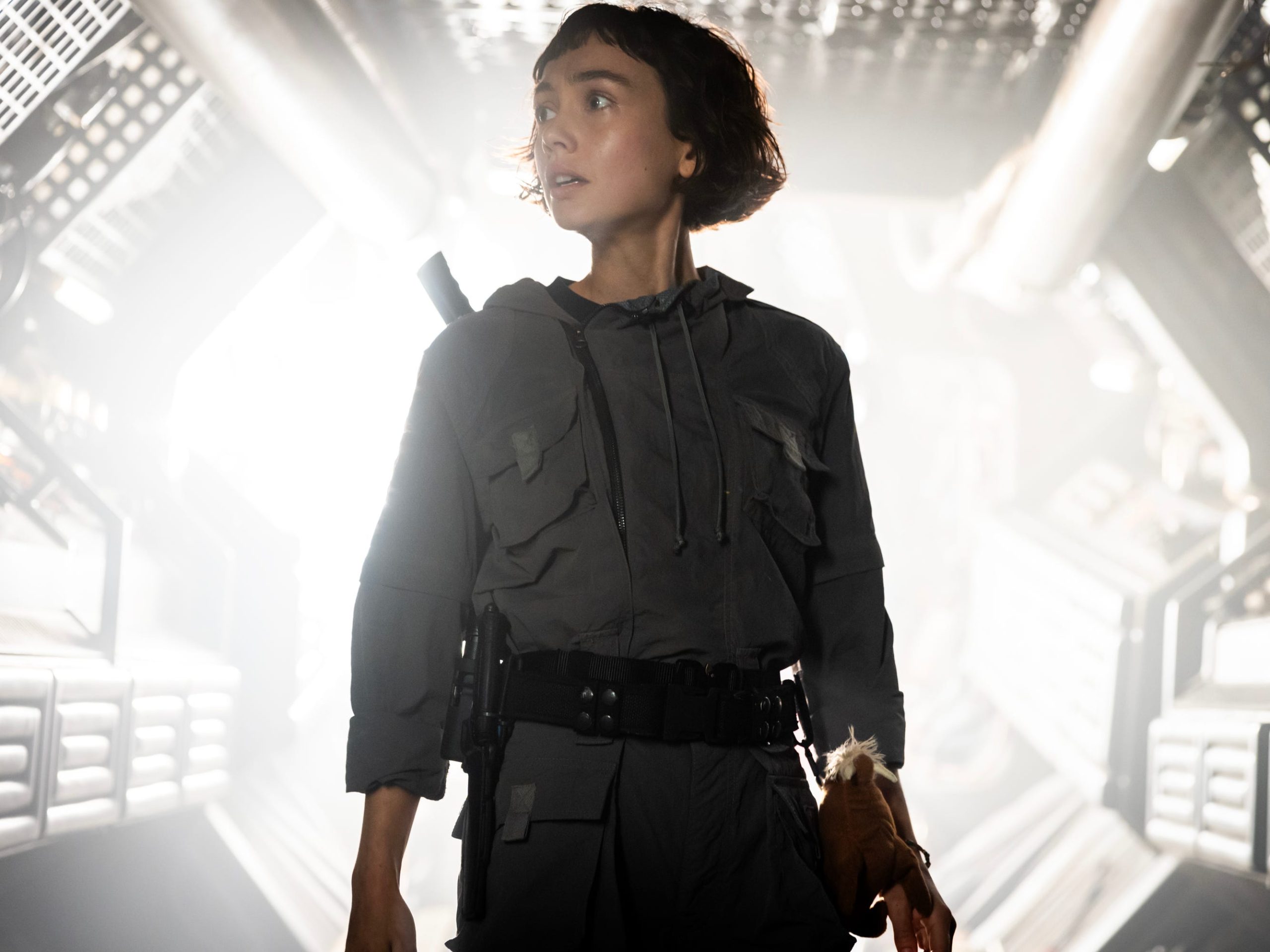 ‘alien:-earth’-memimpin-sydney-chandler-mengira-dia-sedang-melihat-penyangga-mayat-di-set-&-mdash;-kemudian-itu-berbicara-dengannya