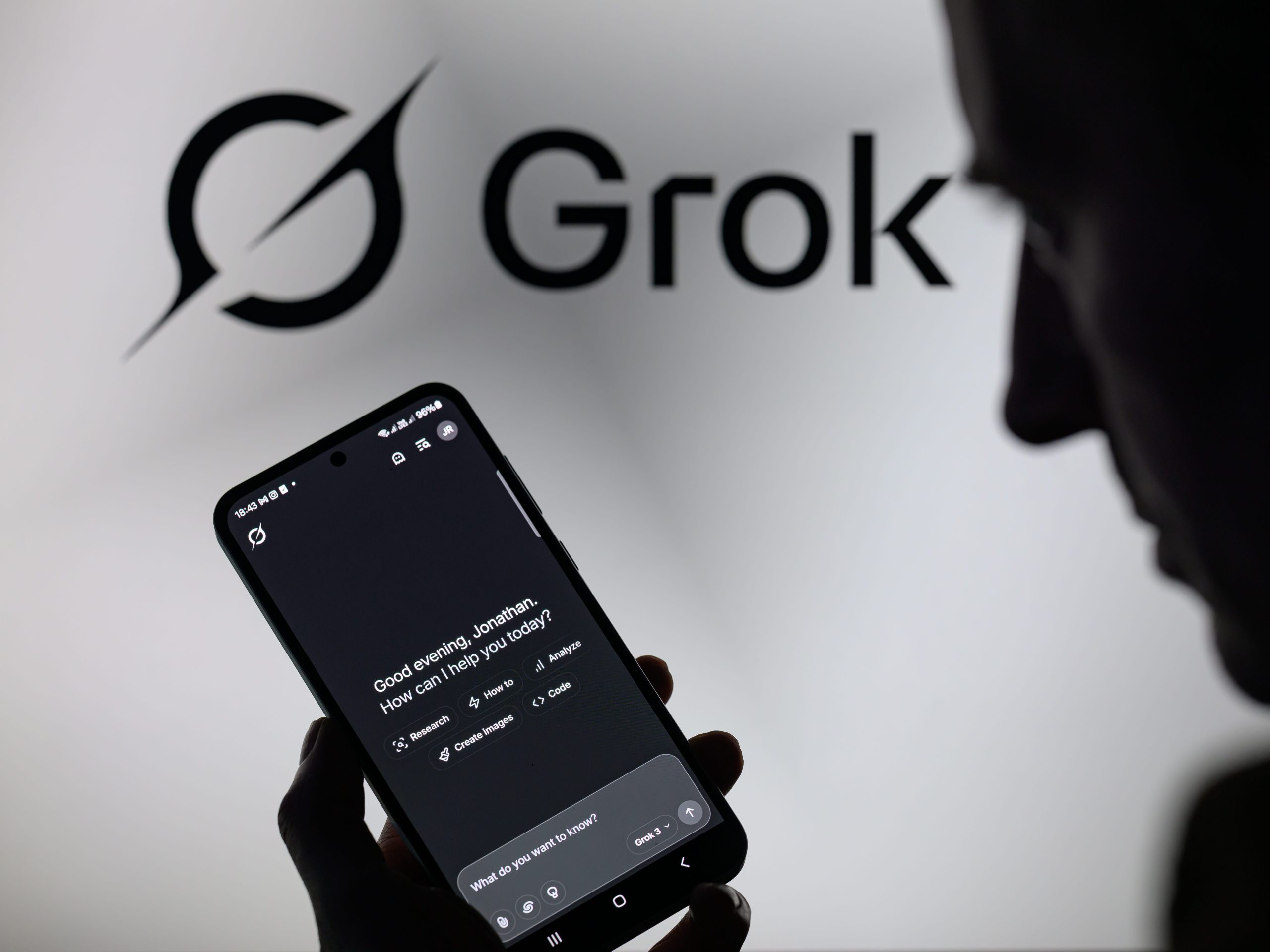 elon-musk-mengatakan-x-berencana-untuk-memperkenalkan-iklan-ke-grok-untuk-‘membayar-gpus-mahal-itu’