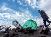 Pantai Amerika Tengah dibanjiri dengan plastik lokal dan asing