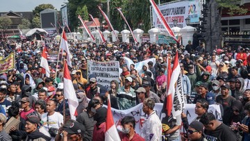 aliansi-masyarakat-pati:-bupati-sudewo-harus-mundur,-arogan-ke-rakyat