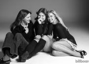 Addison Rae & produsernya tentang ‘energi berbeda’ dari sesi studio all-women ‘mereka