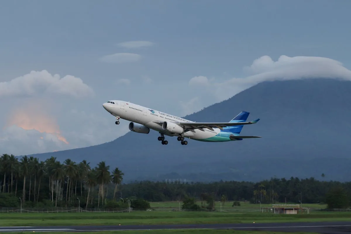 cek-harga-tiket-pesawat-ke-manado-dari-berbagai-kota-di-indonesia!