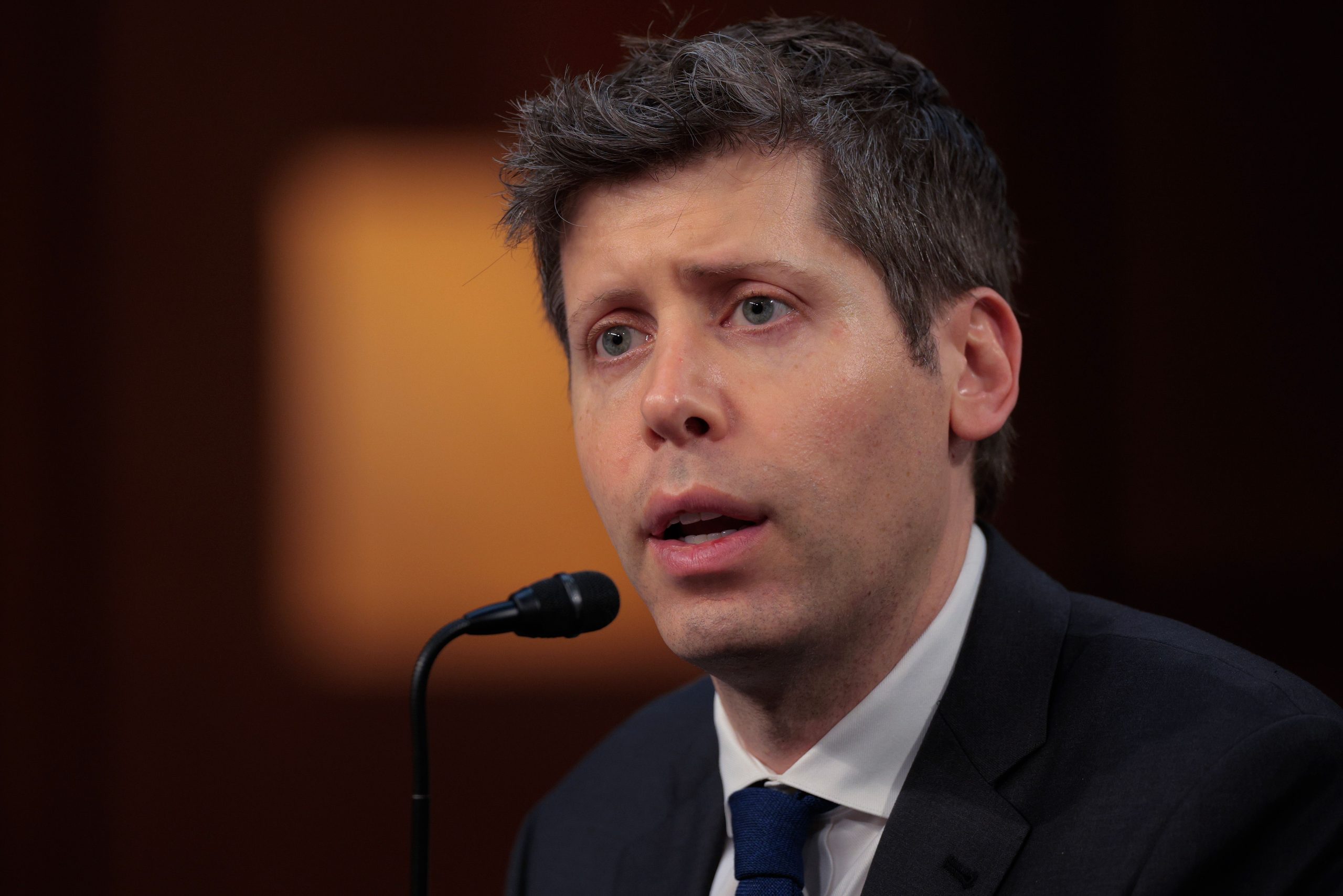 sam-altman-mengatakan-chatgpt-berada-di-jalur-yang-tepat-untuk-mengalahkan-kemanusiaan