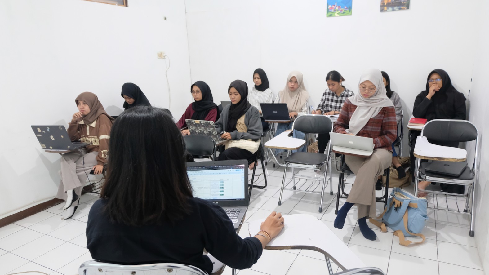 program-pelatihan-digital-marketing-–-dari-nol-hingga-ahli-untuk-semua-kalangan