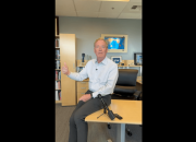 Microsoft menyelenggarakan konferensi pers darurat setelah pengunjuk rasa ‘menyerbu gedung’