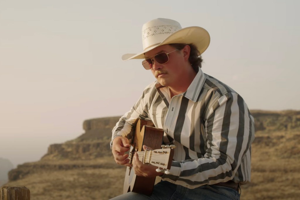 zach-top-memperluas-gaya-country-klasiknya-di-album-baru:-‘i’m-around-here-to-stay’