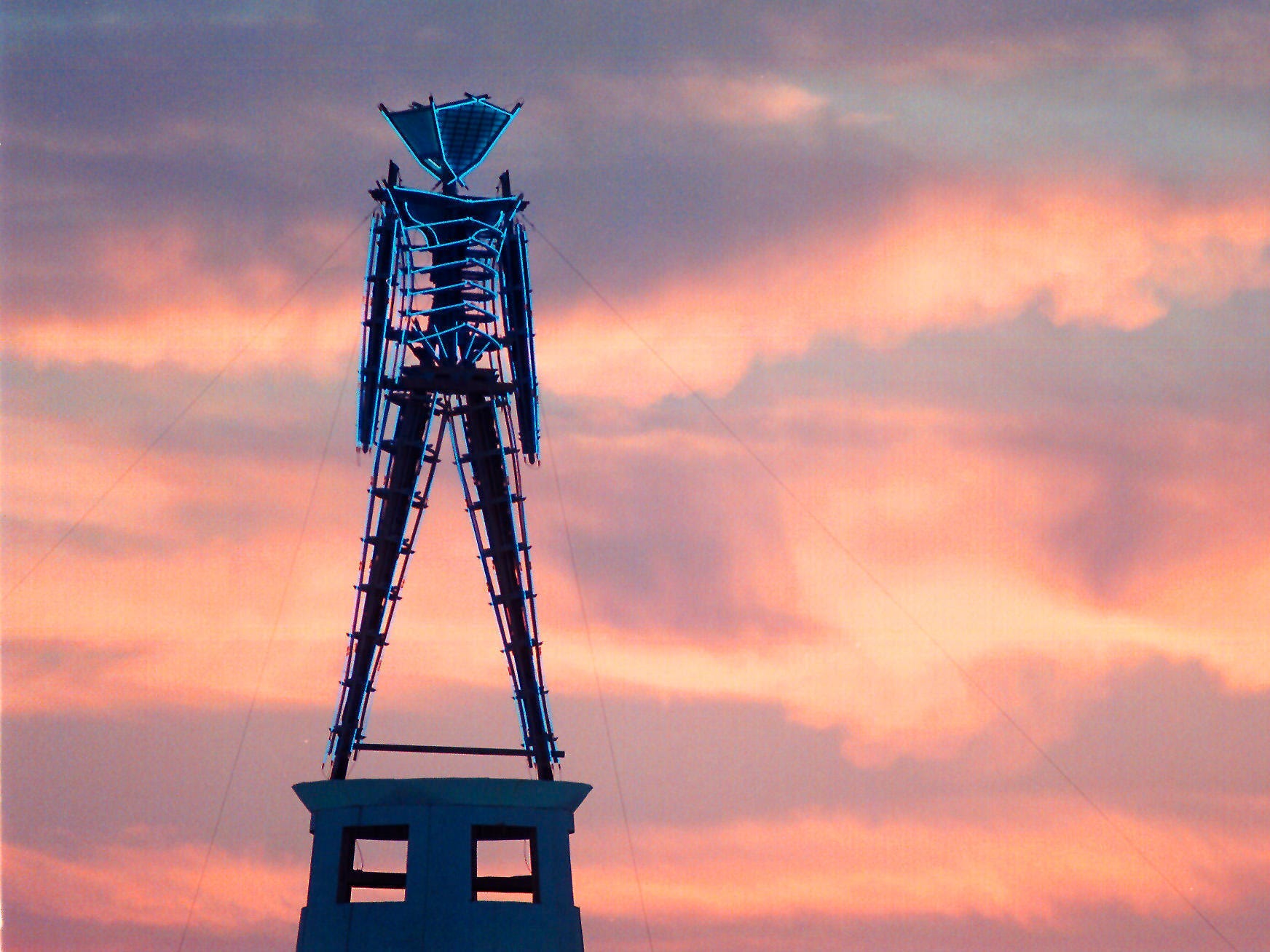 apakah-miliarder-membuang-bakar-pria?