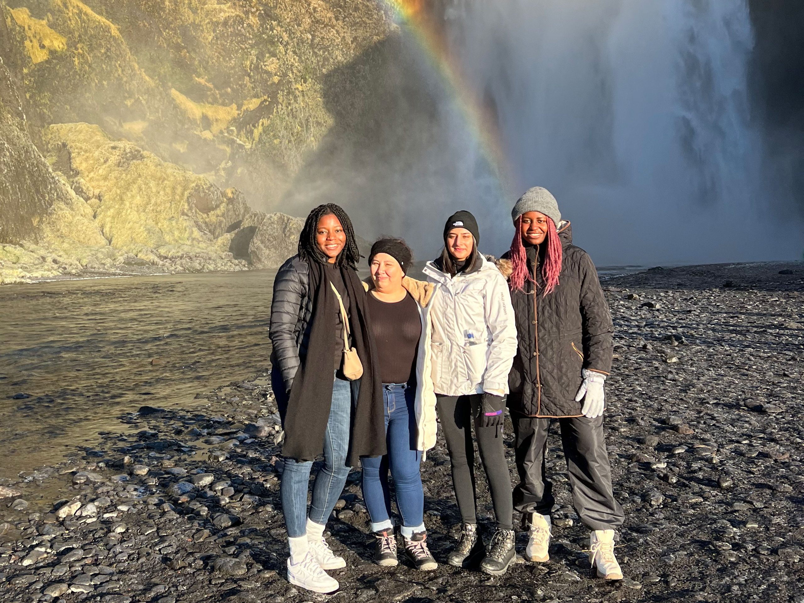 saya-bepergian-dengan-teman-teman-saya-beberapa-kali-setahun-inilah-cara-saya-membuatnya-bekerja-tanpa-mengorbankan-hubungan-kami.