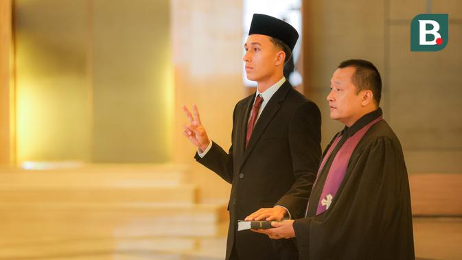 foto:-detik-detik-miliano-jonathans-ucap-sumpah-jadi-wni,-siap-perkuat-timnas-indonesia