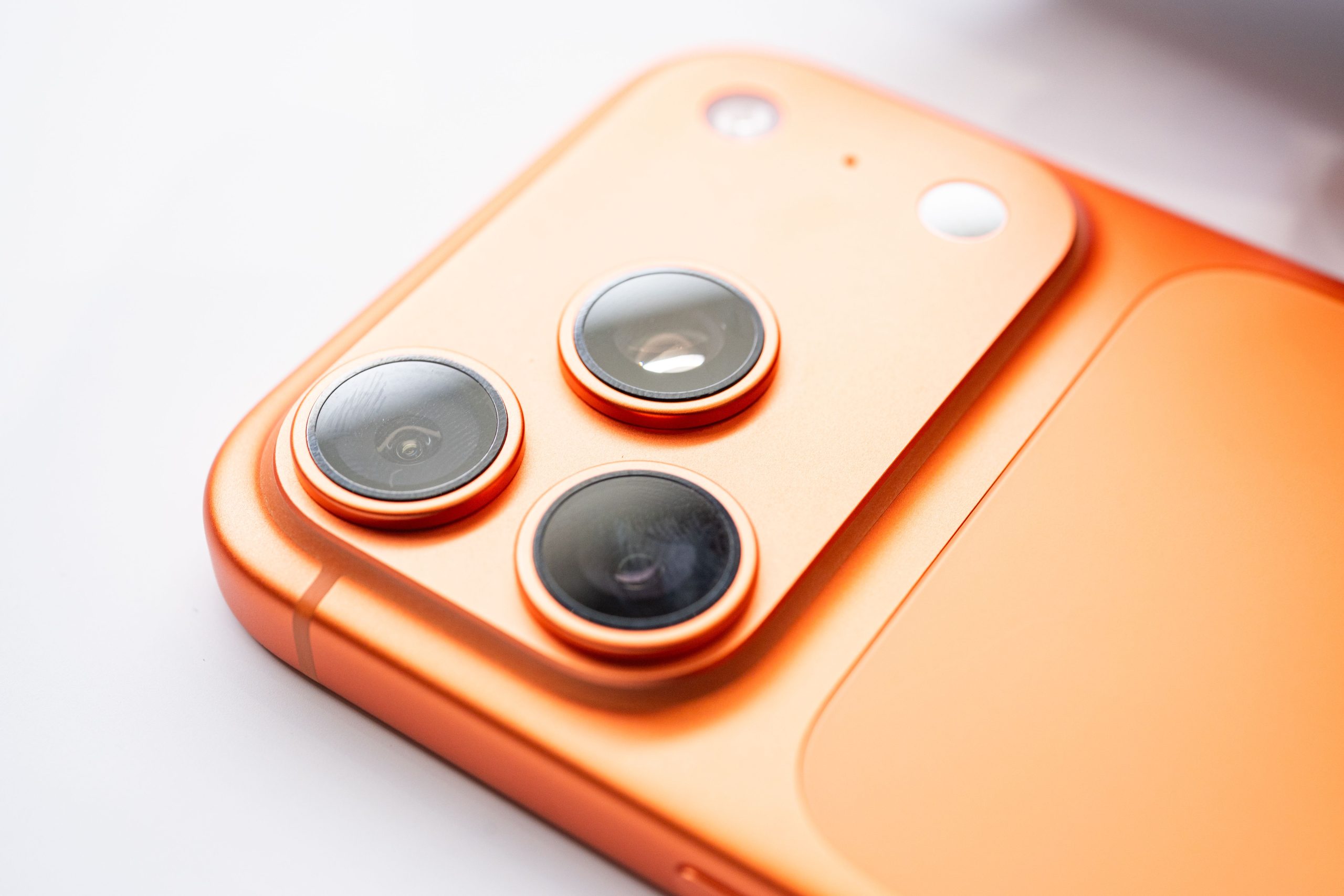 3-fitur-kamera-menarik-di-lineup-iphone-17-baru-apple