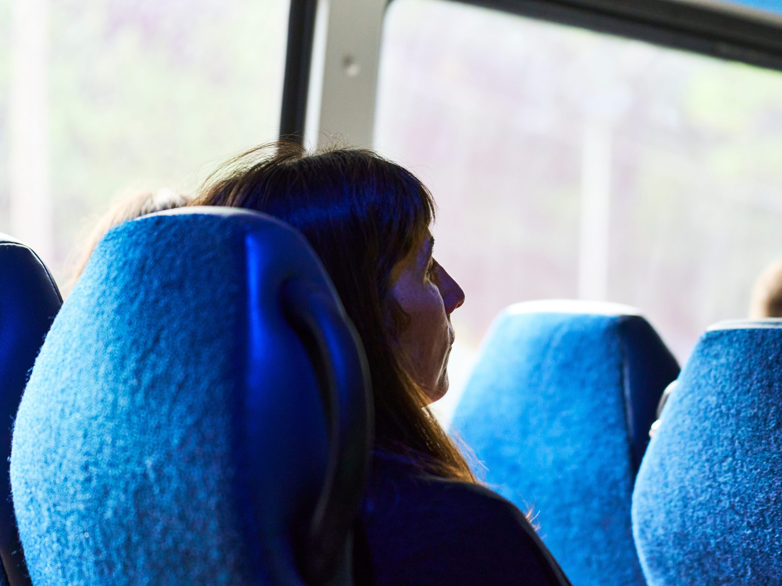 saya-membiarkan-anak-perempuan-saya-yang-berusia-15-tahun-naik-bus-sendirian-ke-new-york-city-saya-senang-remaja-saya-mandiri,-tetapi-juga-menakutkan-dan-menyakitkan.