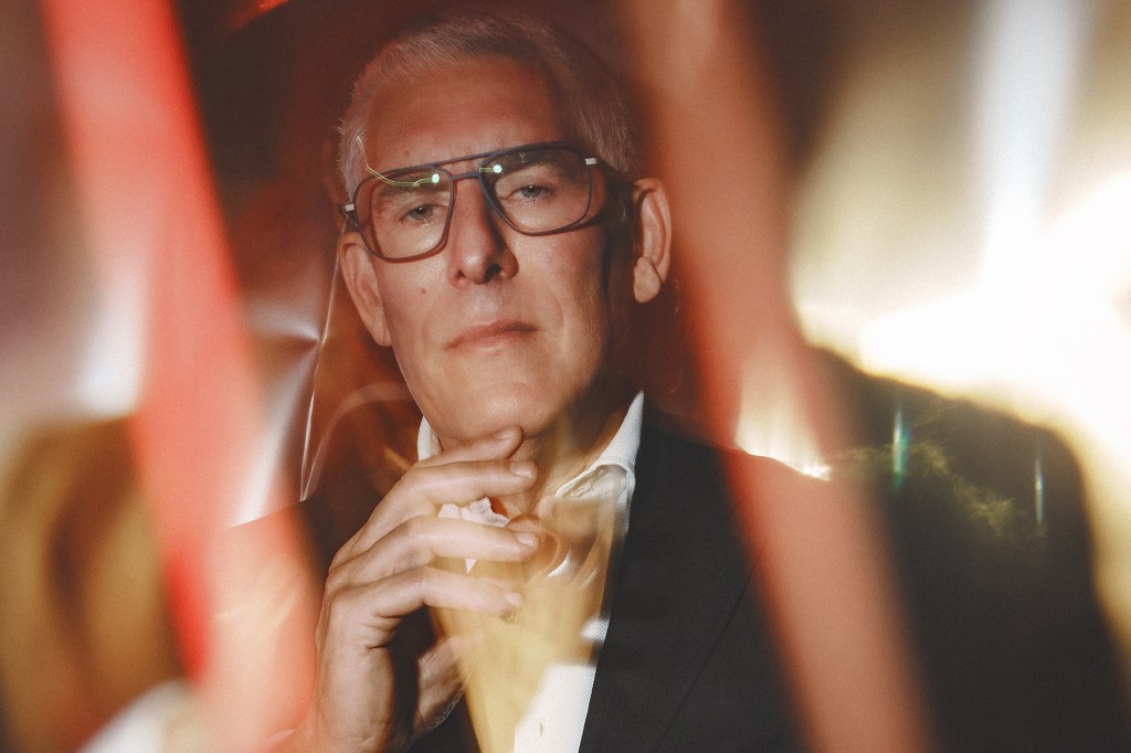ai-tidak-akan-menggantikan-artis-–-itu-akan-membuat-mereka-tak-terhentikan:-lyor-cohen-(kolom-tamu)