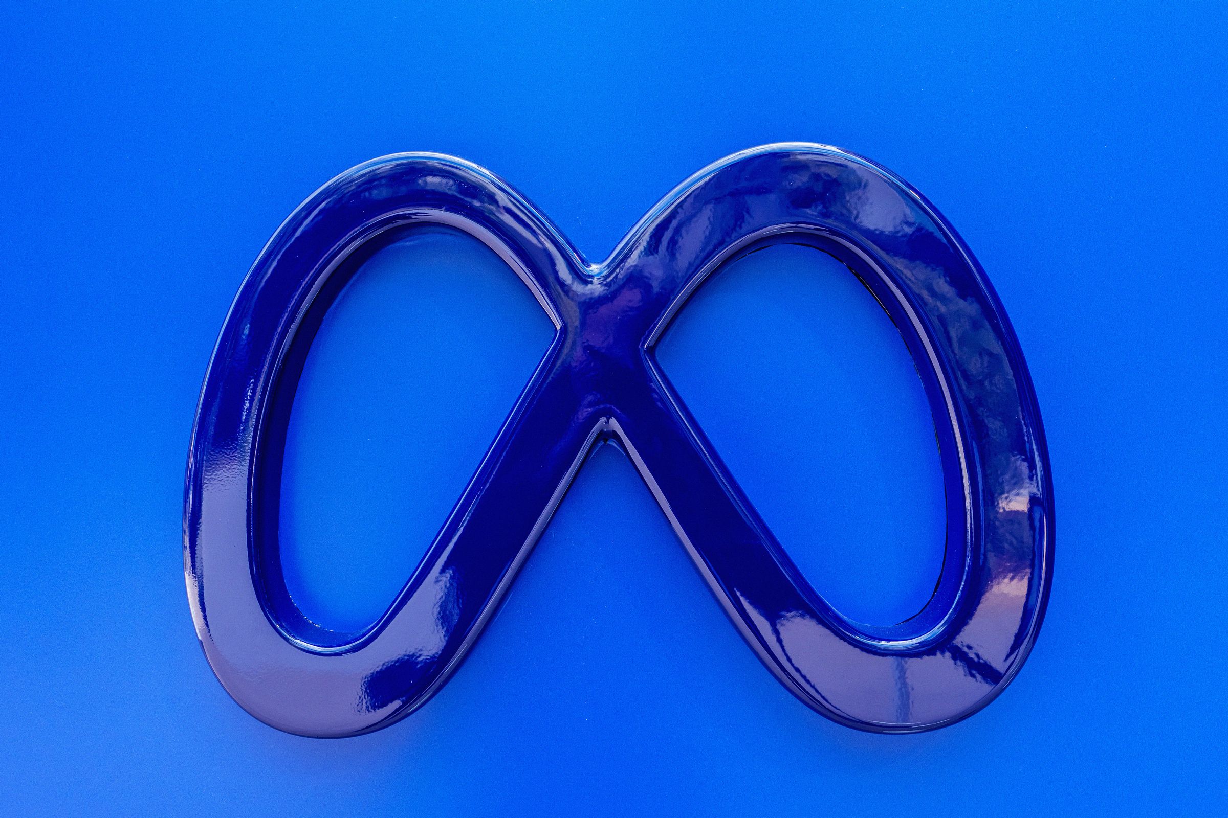 meta-dituduh-melakukan-torrenting-porno-untuk-memajukan-tujuan-ai-‘superintelligence’