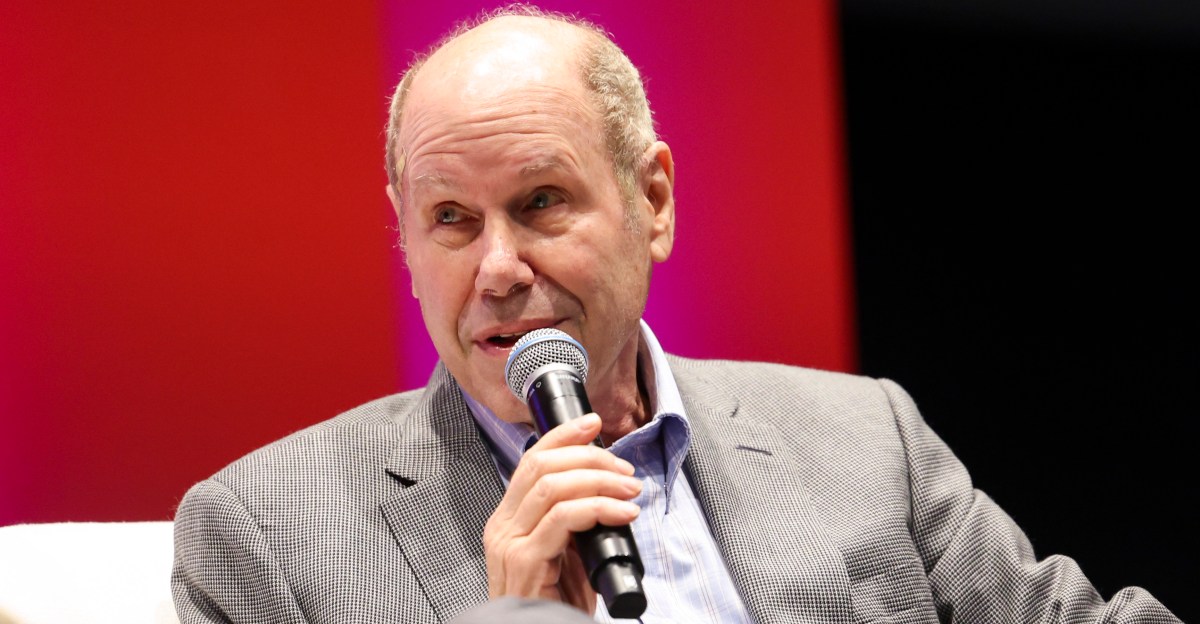 mantan-ceo-disney-michael-eisner-menyebut-ancaman-fcc-‘intimidasi-di-luar-kendali’
