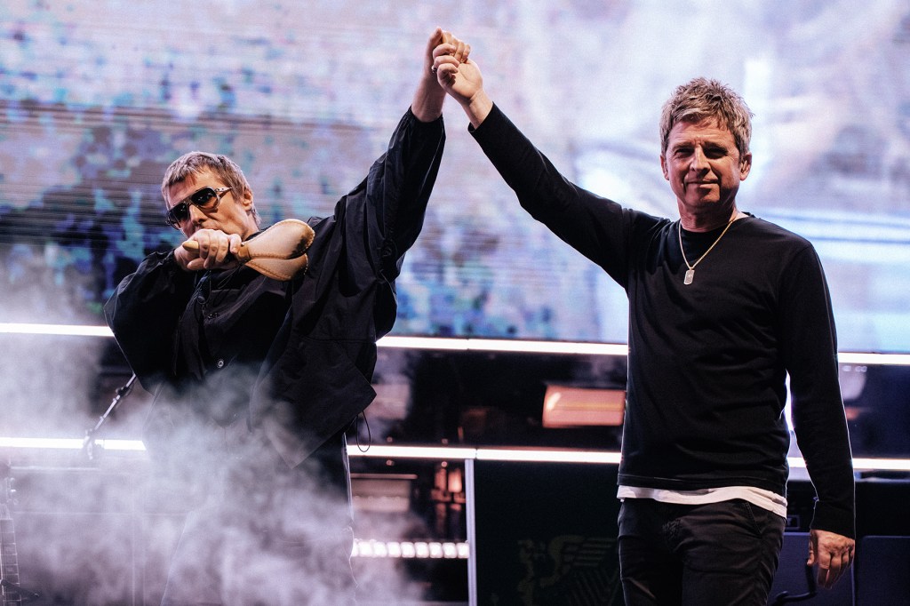 ticketmaster-setuju-untuk-mendapatkan-harga-yang-lebih-jelas-setelah-keluhan-penjualan-tur-oasis