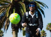 Anderson .Paak memulai kolaborasi sepak bola untuk memberi gadis ‘kesempatan untuk bersinar’