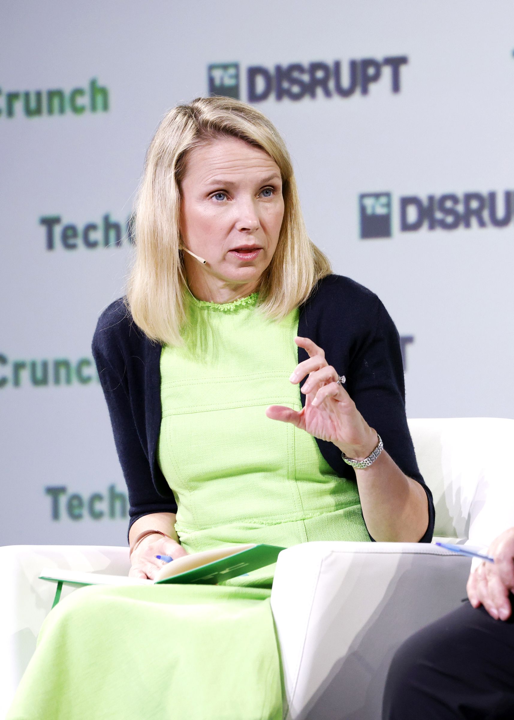 marissa-mayer-melarutkan-laboratorium-startup-sinar-matahari