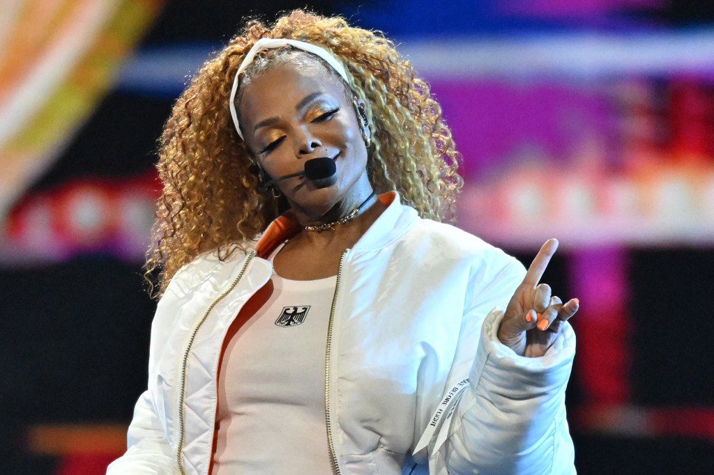 cardi-b-membantu-janet-jackson-bergabung-dengan-cher-&-madonna-di-klub-5-dekade-di-hot-100