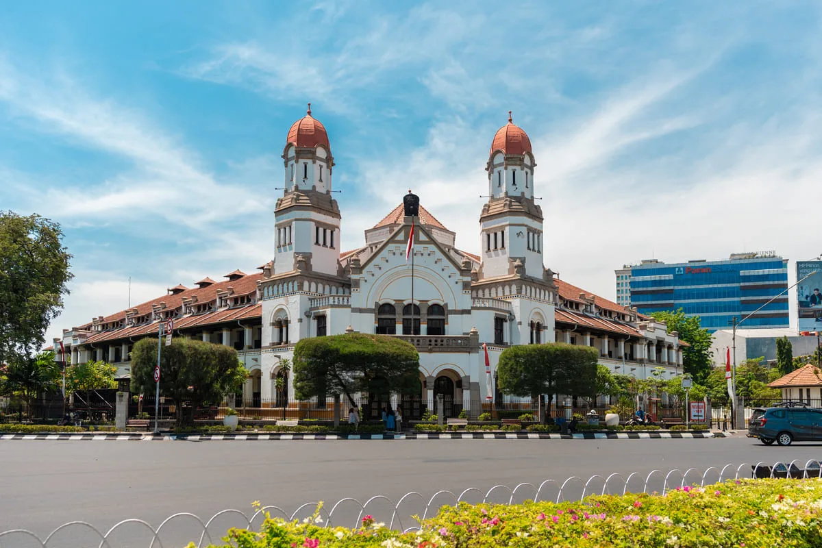 5-tempat-wisata-musim-hujan-yang-nggak-bikin-bosan