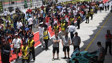 jumlah-penonton-motogp-mandalika-2025-pecah-rekor,-tembus-140-ribu