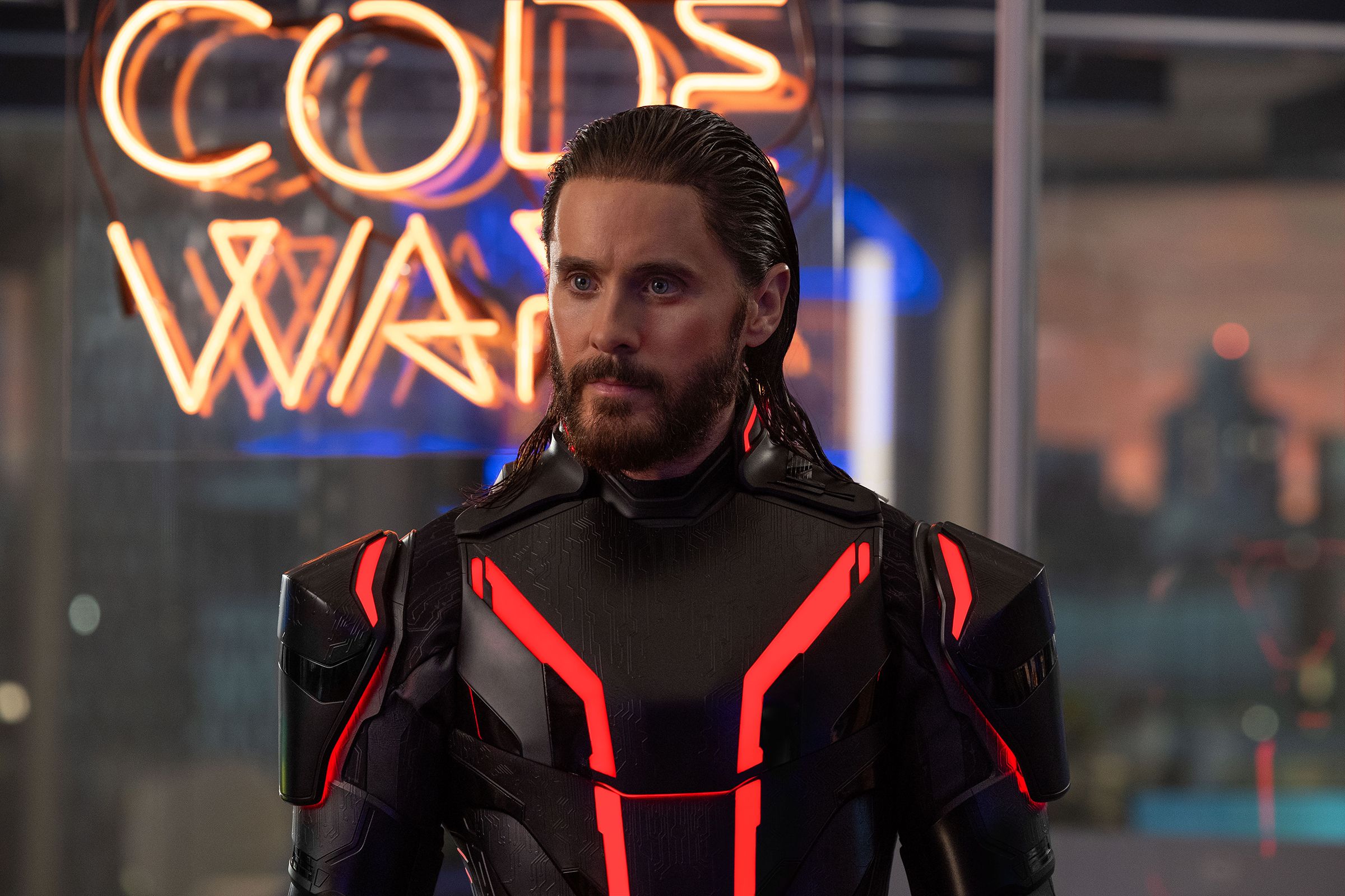 “tron:-ares”-ingin-memberitahu-anda-tentang-masa-depan-ai