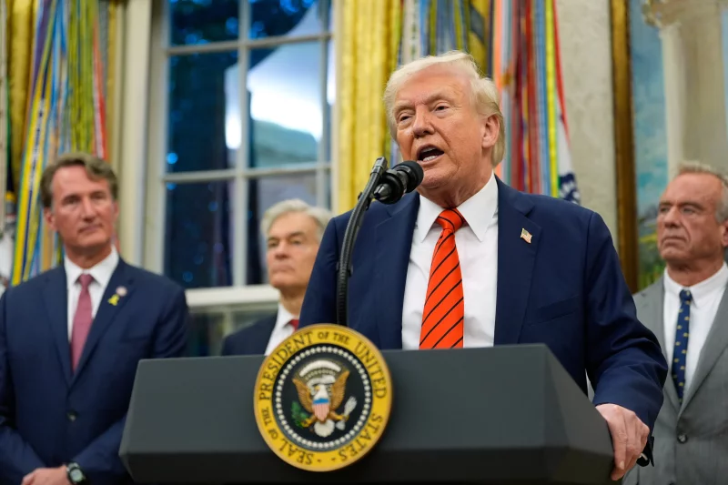trump-ungkap-niat-ingin-“bantu-china”,-benarkah-perang-dagang-telah-usai?