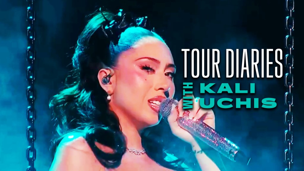 kali-uchis-membawa-kita-di-balik-layar-tur-yang-hormat-kami-|-buku-harian-tur