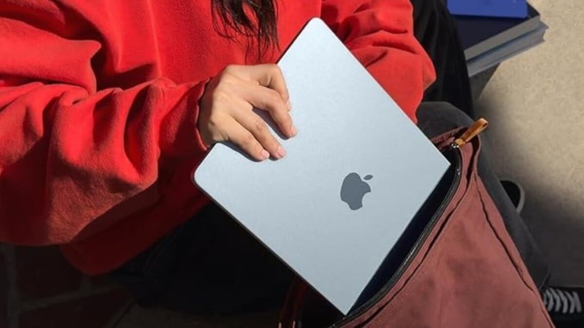 macbook-air-dalam-warna-sky-blue-kembali-turun-menjadi-$999-di-amazon