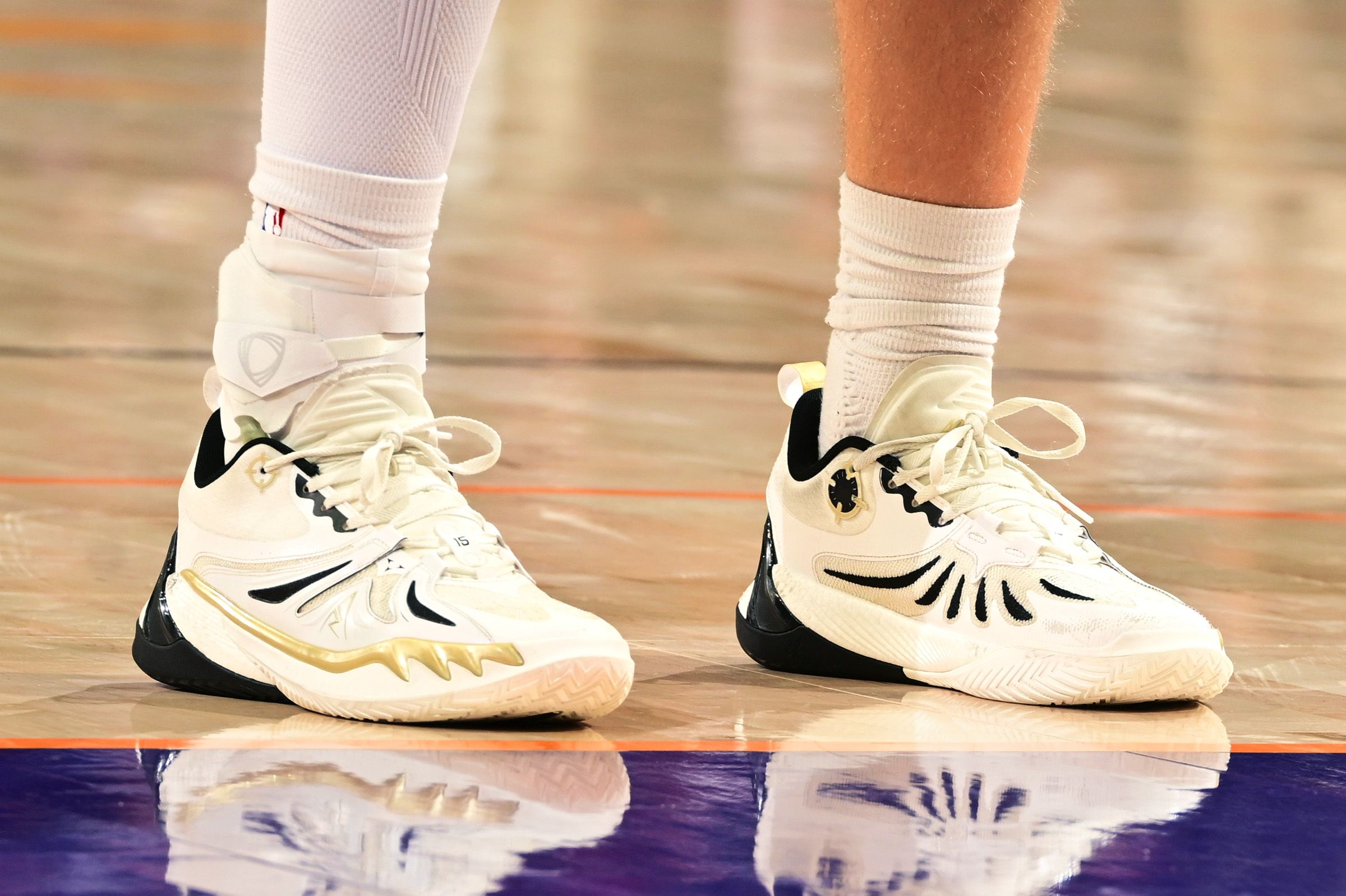 pelindung-pergelangan-kaki-berteknologi-tinggi-membantu-pemain-nba-tetap-bermain