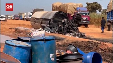 video:-penampakan-truk-bbm-terguling-dan-meledak,-35-tewas
