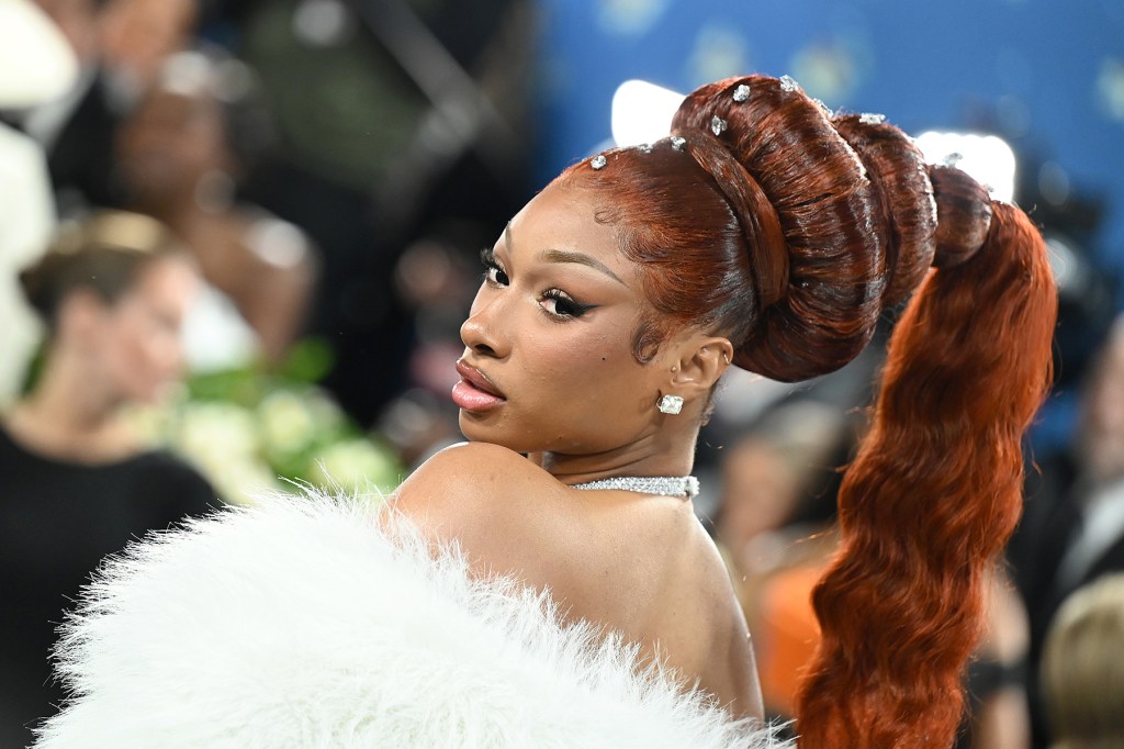 panduan-musik-jumat:-musik-baru-dari-megan-thee-stallion,-leon-thomas,-demi-lovato-&-lainnya