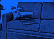 Claude Pergi ke Terapi